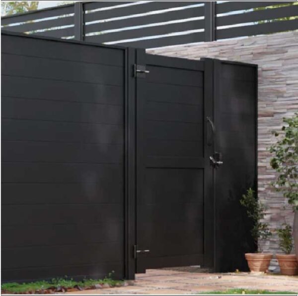 Sleek privacy gate